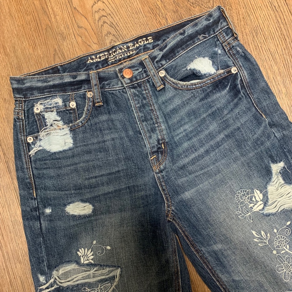 NWOT American eagle jeans. Size 4 reg vintage high